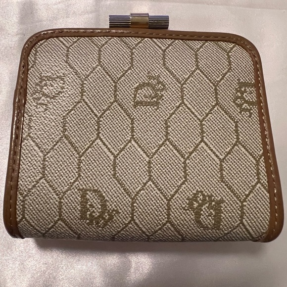 Dior - Picture 6 of 8